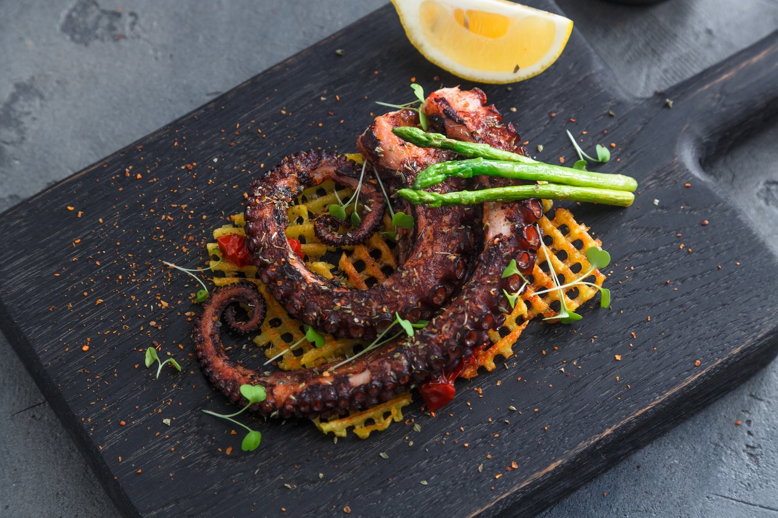 grilled-octopus-with-lemon-and-potatoes.jpg
